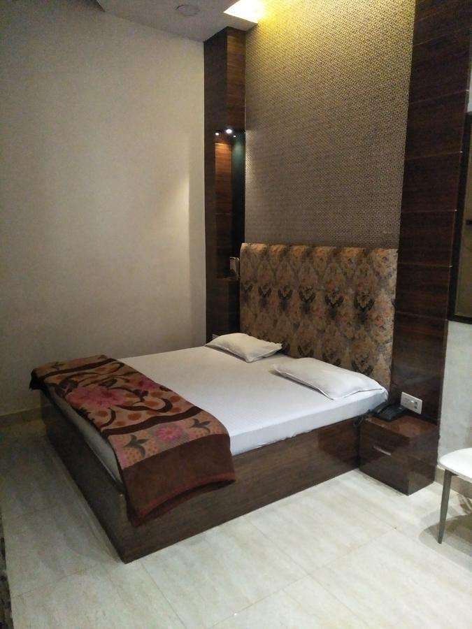 Hotel Brown Λουντιάνα Εξωτερικό φωτογραφία